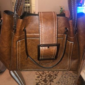 Leather shoulder bag